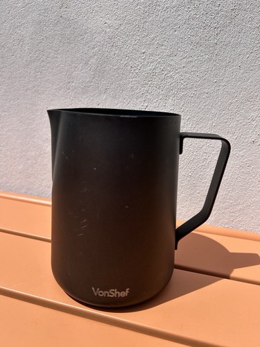Von shef black metal jug - von,